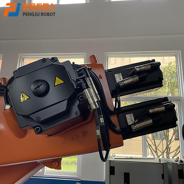 KUKA KR210 R2700 KRC4 Ζυθοποιία τόξου, Ζυθοποιία σημείων, Τύλιση με πιεστήρια, Παλετιστοποίηση, Φορτώσεις και εκφόρτωση εξαρτημάτων, Κόψιμο