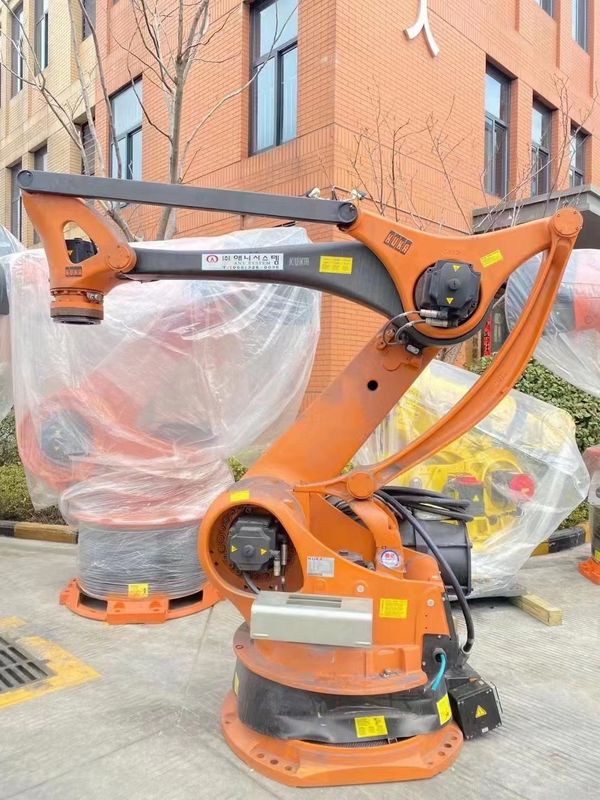 Palletizing άξονα Kuka KR100-2PA τέσσερα ρομπότ με την έκταση βραχιόνων του φορτίου 3200mm 500kg