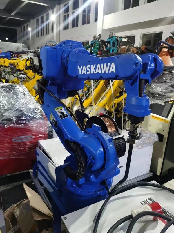 Βιομηχανική συγκόλληση MA1400 Yaskawa Χρησιμοποιούμενο ρομποτικό χέρι με ωφέλιμο φορτίο 3kg με ντουλάπι ελέγχου 6 άξων