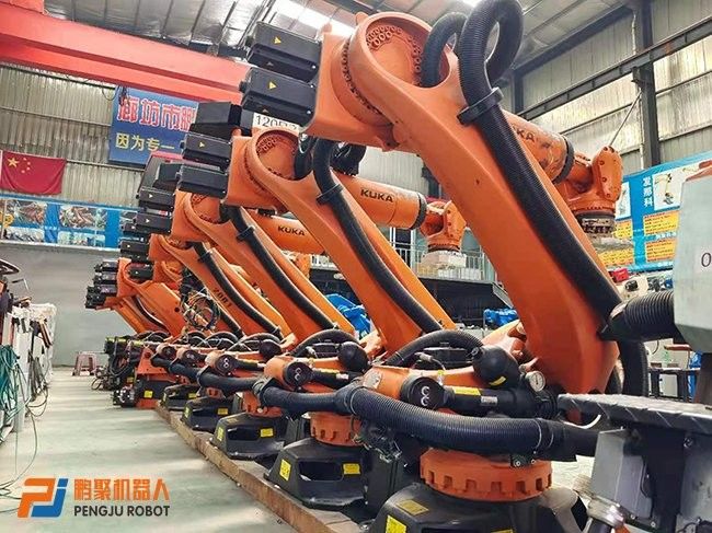 Kuka Kr210 2700mm Reach Ρομποτικό βραχίονα 210 Kg ωφέλιμο φορτίο AC380V Ηλεκτρική τροφοδοσία μάζεψη χρησιμοποιημένο ρομπότ σημείο συγκόλληση συναρμολόγηση άλεση