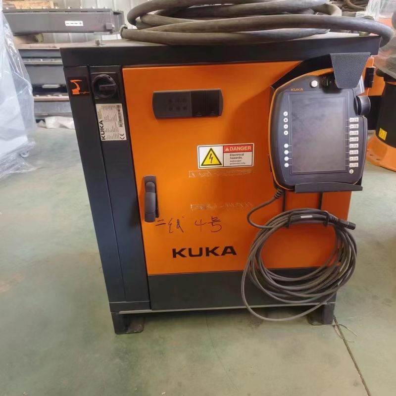 Kuka Kr210 2700mm Reach Ρομποτικό βραχίονα 210 Kg ωφέλιμο φορτίο AC380V Ηλεκτρική τροφοδοσία μάζεψη χρησιμοποιημένο ρομπότ σημείο συγκόλληση συναρμολόγηση άλεση