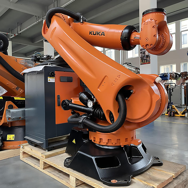 Kuka Kr210 2700mm Reach Ρομποτικό βραχίονα 210 Kg ωφέλιμο φορτίο AC380V Ηλεκτρική τροφοδοσία μάζεψη χρησιμοποιημένο ρομπότ σημείο συγκόλληση συναρμολόγηση άλεση