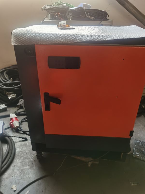 KUKA KR240 R2700 Prime KRC4 Ελεγκτής 6-άξονων Ρομπότ Παλετισμού Ο τέλειος συνδυασμός 2700mm φτάνει το 240kg ωφέλιμο φορτίο