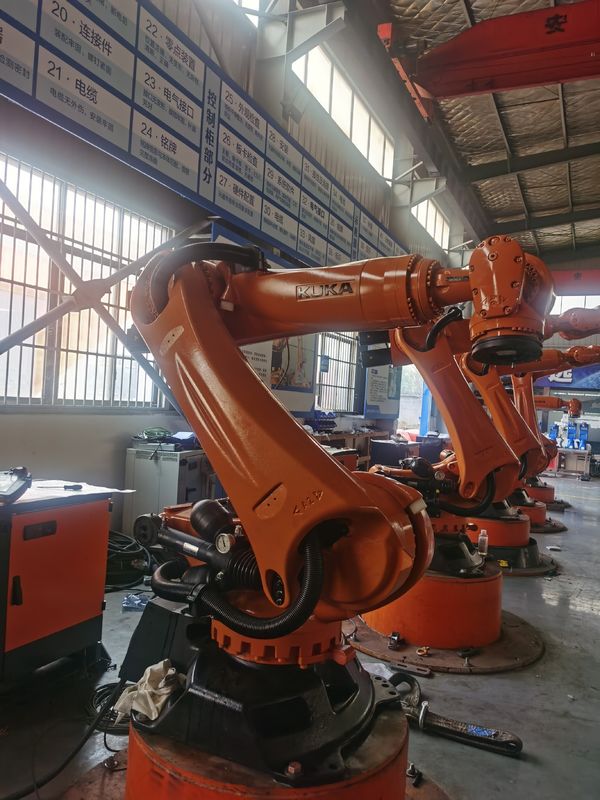 KUKA KR240 R2700 Prime KRC4 Ελεγκτής 6-άξονων Ρομπότ Παλετισμού Ο τέλειος συνδυασμός 2700mm φτάνει το 240kg ωφέλιμο φορτίο
