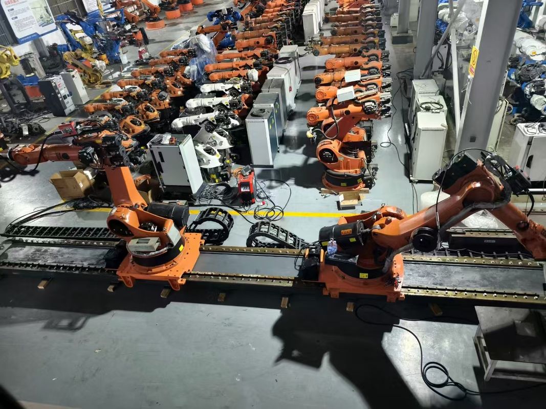KUKA KR180 R3100-K 6-άξονας C4 180kg ωφέλιμο φορτίο 3100mm Ρίτσα Ρομπότ Εγκατάστασης οροφής για διάφορες εφαρμογές