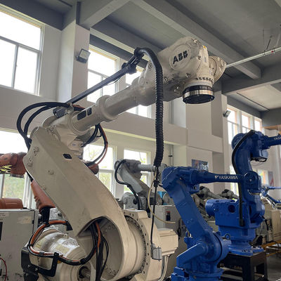 Βιομηχανικό χρησιμοποιημένο ABB 6 αρθρωμένο άξονας ρομπότ ABB6640-130/3.2 άλεσης ρομπότ αλέθοντας