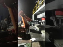 Κάθετο χρησιμοποιημένο ρομπότ ζωγραφικής Yaskawa MS165 ρομπότ 6 άξονα